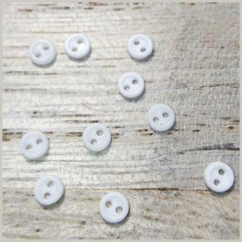 Пуговицы 3 мм, белые (10 шт.)