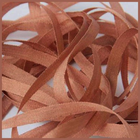Лента шелковая, ширина 4мм, цвет №046 коричневый