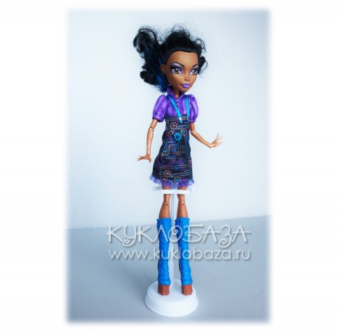 Подставка для куклы пластиковая ножная